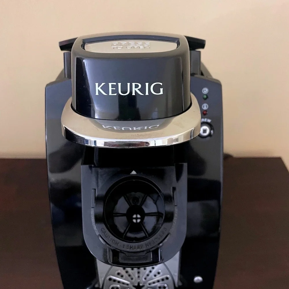 Keurig K-Cup B30 Single Serve Coffee‎ Maker Black Silver K-Series Machine